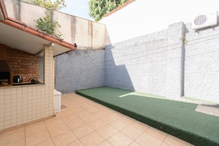 Casa à venda com 587m², 4 quartos e 4 vagasQuintal