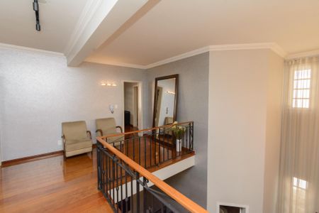 Casa à venda com 587m², 4 quartos e 4 vagasAcesso aos Quartos