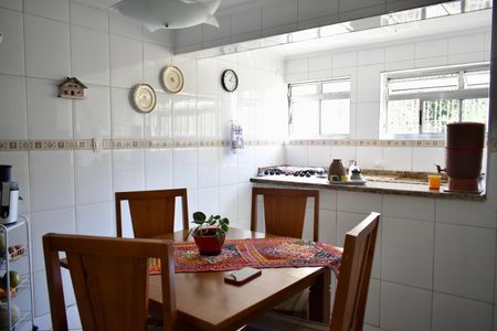 Casa à venda com 220m², 3 quartos e 3 vagasCozinha