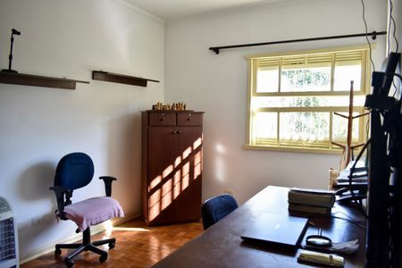 Casa à venda com 220m², 3 quartos e 3 vagasQuarto