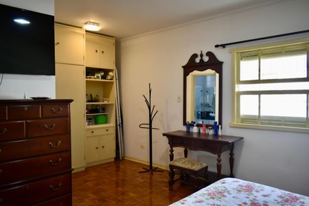 Casa à venda com 220m², 3 quartos e 3 vagasSuíte 1