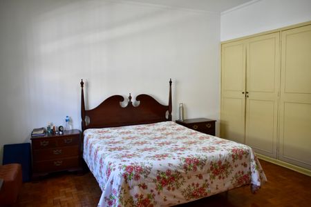 Casa à venda com 220m², 3 quartos e 3 vagasSuíte 1