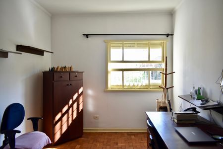 Casa à venda com 220m², 3 quartos e 3 vagasQuarto