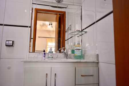 Casa à venda com 220m², 3 quartos e 3 vagasBanheiro da Suíte 2