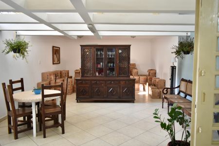 Casa à venda com 220m², 3 quartos e 3 vagasSala