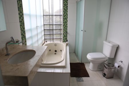 Apartamento à venda com 180m², 4 quartos e 4 vagasBanheiro/Suite 1