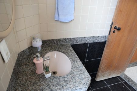 Apartamento à venda com 180m², 4 quartos e 4 vagasBanheiro