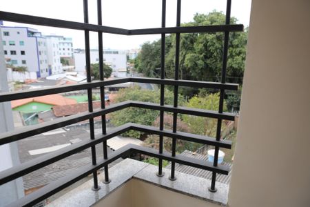Apartamento à venda com 180m², 4 quartos e 4 vagasSacada/Suite 2