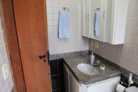 Apartamento à venda com 180m², 4 quartos e 4 vagasBanheiro/Suite 2