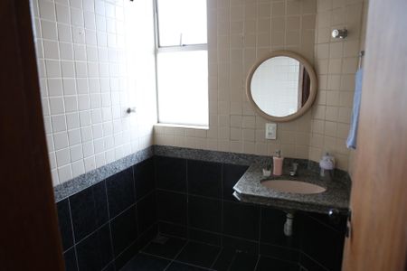 Apartamento à venda com 180m², 4 quartos e 4 vagasBanheiro