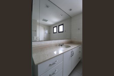 Apartamento para alugar com 118m², 3 quartos e 2 vagasBanheiro da Suíte