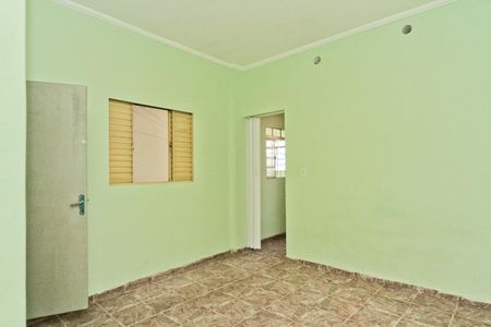 Casa para alugar com 35m², 1 quarto e sem vaga Casa para alugar com 35m², 1 quarto e sem vagaSala