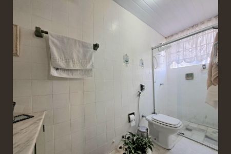 Apartamento à venda com 160m², 4 quartos e 2 vagasBanheiro