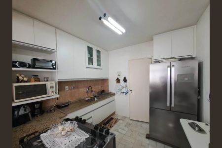 Apartamento à venda com 160m², 4 quartos e 2 vagasCozinha