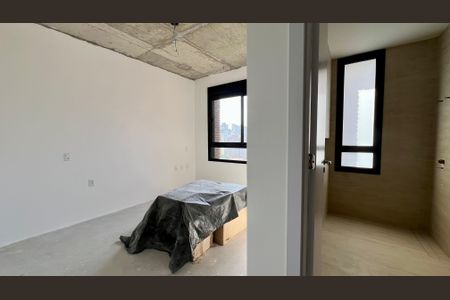 Apartamento à venda com 301m², 2 quartos e 4 vagasSuíte 2