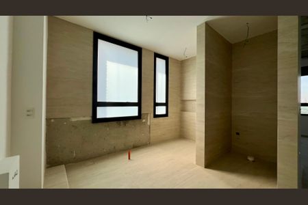 Apartamento à venda com 301m², 2 quartos e 4 vagasBanheiro da Suíte 1