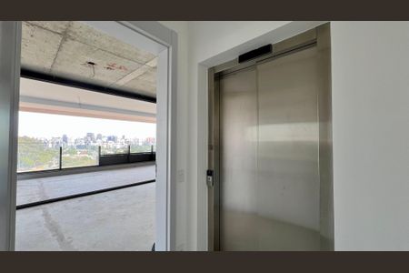 Apartamento à venda com 301m², 2 quartos e 4 vagasEntrada