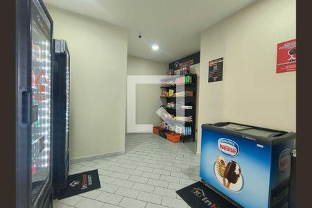 Apartamento à venda com 151m², 3 quartos e 2 vagas Apartamento à venda com 151m², 3 quartos e 2 vagasMini Mercado