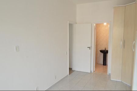 Apartamento à venda com 151m², 3 quartos e 2 vagas Apartamento à venda com 151m², 3 quartos e 2 vagasSuíte