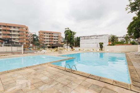 Apartamento à venda com 151m², 3 quartos e 2 vagas Apartamento à venda com 151m², 3 quartos e 2 vagasÁrea comum - Piscina
