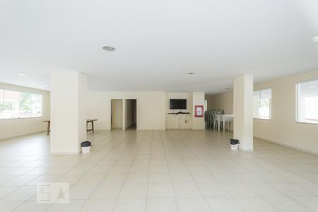 Apartamento à venda com 151m², 3 quartos e 2 vagas Apartamento à venda com 151m², 3 quartos e 2 vagasÁrea comum - Salão de festas