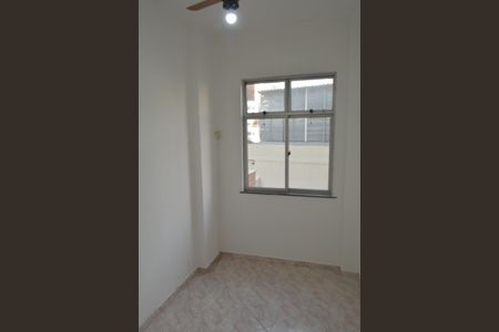 Apartamento à venda com 151m², 3 quartos e 2 vagas Apartamento à venda com 151m², 3 quartos e 2 vagasQuarto de Serviço