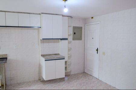 Apartamento à venda com 151m², 3 quartos e 2 vagas Apartamento à venda com 151m², 3 quartos e 2 vagasCozinha