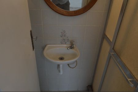 Apartamento à venda com 151m², 3 quartos e 2 vagas Apartamento à venda com 151m², 3 quartos e 2 vagasBanheiro de Serviço