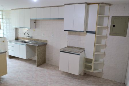 Apartamento à venda com 151m², 3 quartos e 2 vagas Apartamento à venda com 151m², 3 quartos e 2 vagasCozinha
