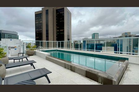 Studio à venda com 25m², 1 quarto e sem vagaÁrea comum - Piscina