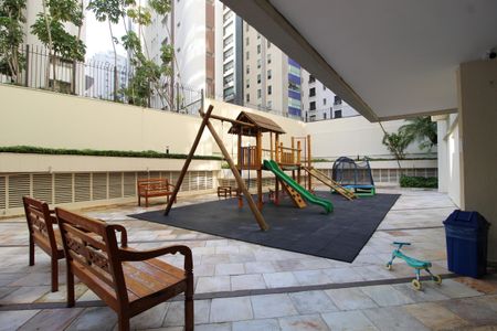 Apartamento à venda com 95m², 3 quartos e 2 vagasÁrea Comum - Playground