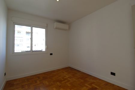 Apartamento à venda com 95m², 3 quartos e 2 vagasQuarto 3