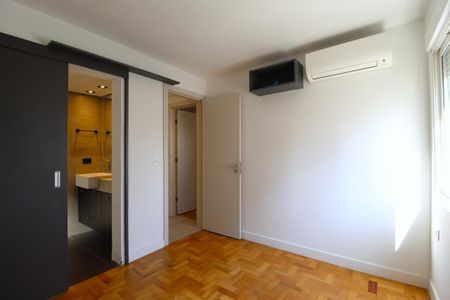 Apartamento à venda com 95m², 3 quartos e 2 vagasSuíte 2