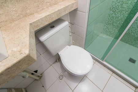 Apartamento para alugar com 70m², 2 quartos e 1 vaga Apartamento para alugar com 70m², 2 quartos e 1 vagaBanheiro da Suíte