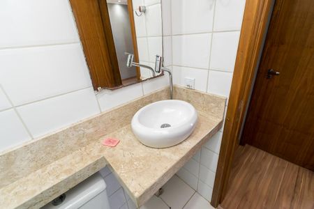 Apartamento para alugar com 70m², 2 quartos e 1 vaga Apartamento para alugar com 70m², 2 quartos e 1 vagaBanheiro Social