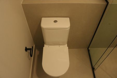 Apartamento à venda com 83m², 2 quartos e 2 vagasBanheiro da Suíte 2