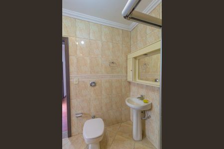 Casa à venda com 460m², 4 quartos e 2 vagas Casa à venda com 460m², 4 quartos e 2 vagasBanheiro da Suíte