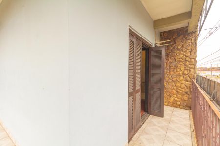 Casa à venda com 460m², 4 quartos e 2 vagas Casa à venda com 460m², 4 quartos e 2 vagasVaranda da Suíte