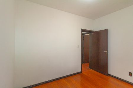 Casa à venda com 460m², 4 quartos e 2 vagas Casa à venda com 460m², 4 quartos e 2 vagasQuarto 1