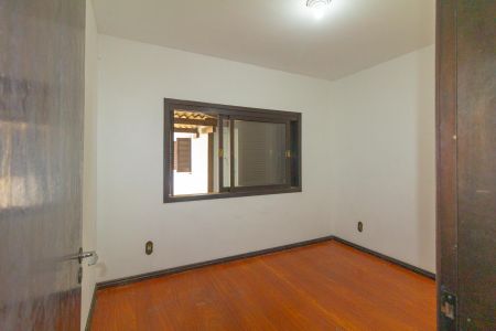 Casa à venda com 460m², 4 quartos e 2 vagas Casa à venda com 460m², 4 quartos e 2 vagasQuarto 1