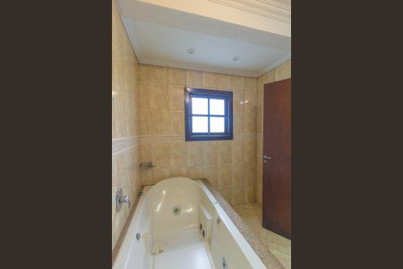 Casa à venda com 460m², 4 quartos e 2 vagas Casa à venda com 460m², 4 quartos e 2 vagasBanheiro da Suíte