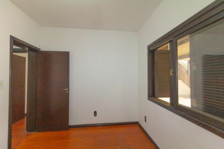 Casa à venda com 460m², 4 quartos e 2 vagas Casa à venda com 460m², 4 quartos e 2 vagasQuarto 1