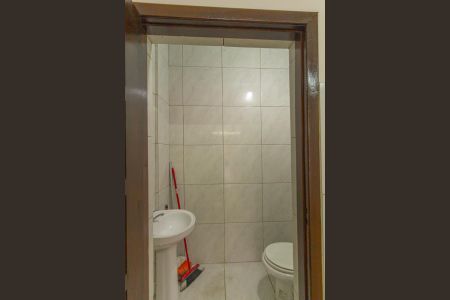 Casa à venda com 460m², 4 quartos e 2 vagas Casa à venda com 460m², 4 quartos e 2 vagasLavabo