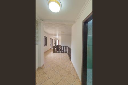 Casa à venda com 460m², 4 quartos e 2 vagas Casa à venda com 460m², 4 quartos e 2 vagasSala