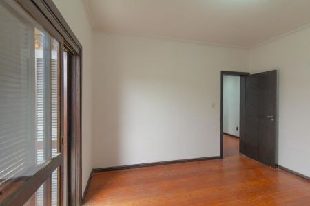 Casa à venda com 460m², 4 quartos e 2 vagas Casa à venda com 460m², 4 quartos e 2 vagasQuarto 3