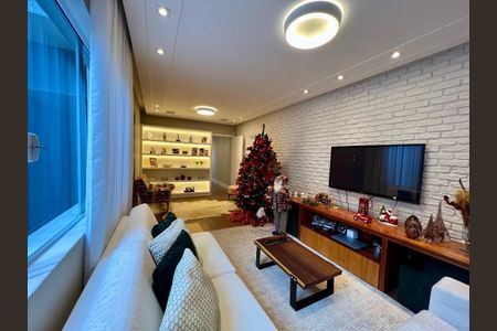 Casa à venda com 300m², 3 quartos e 2 vagas Casa à venda com 300m², 3 quartos e 2 vagasFoto 03