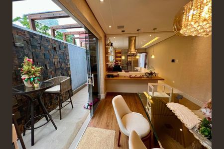 Casa à venda com 300m², 3 quartos e 2 vagas Casa à venda com 300m², 3 quartos e 2 vagasFoto 33