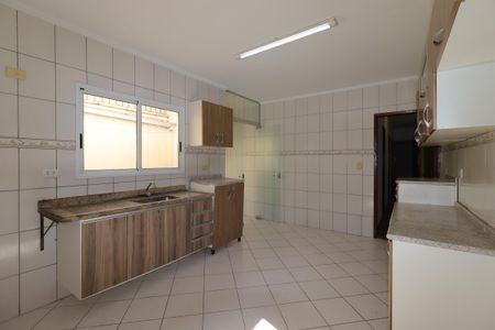 Apartamento à venda com 84m², 3 quartos e 2 vagasCozinha