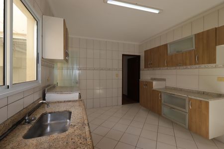 Apartamento à venda com 84m², 3 quartos e 2 vagasCozinha