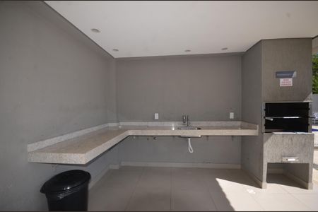 Apartamento para alugar com 42m², 2 quartos e 1 vagaÁrea comum - Churrasqueira